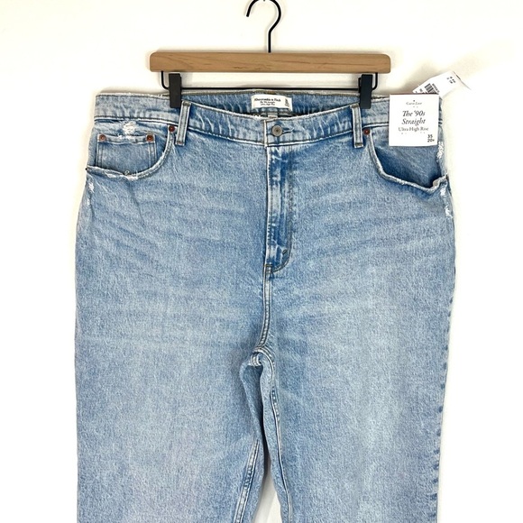 Abercrombie & Fitch Curve Love Ultra High
Rise The 90s Straight Jean NWT Sz 35 - Picture 4 of 12